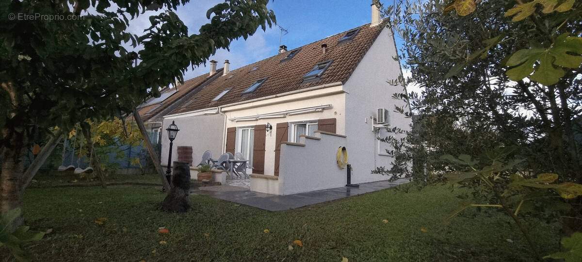 Maison à TREMBLAY-EN-FRANCE