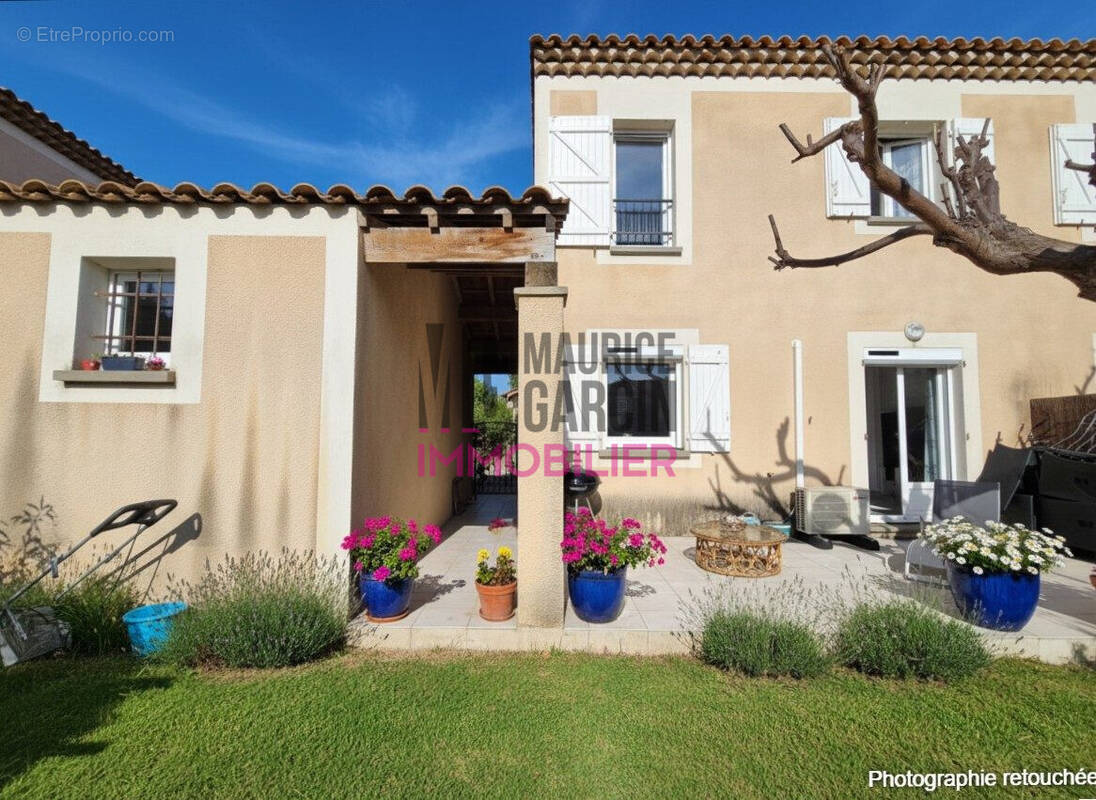 Maison à L'ISLE-SUR-LA-SORGUE
