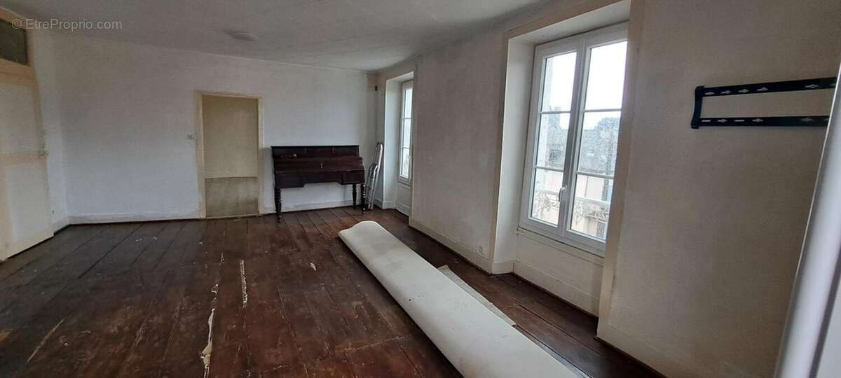 Appartement à JUILLAC