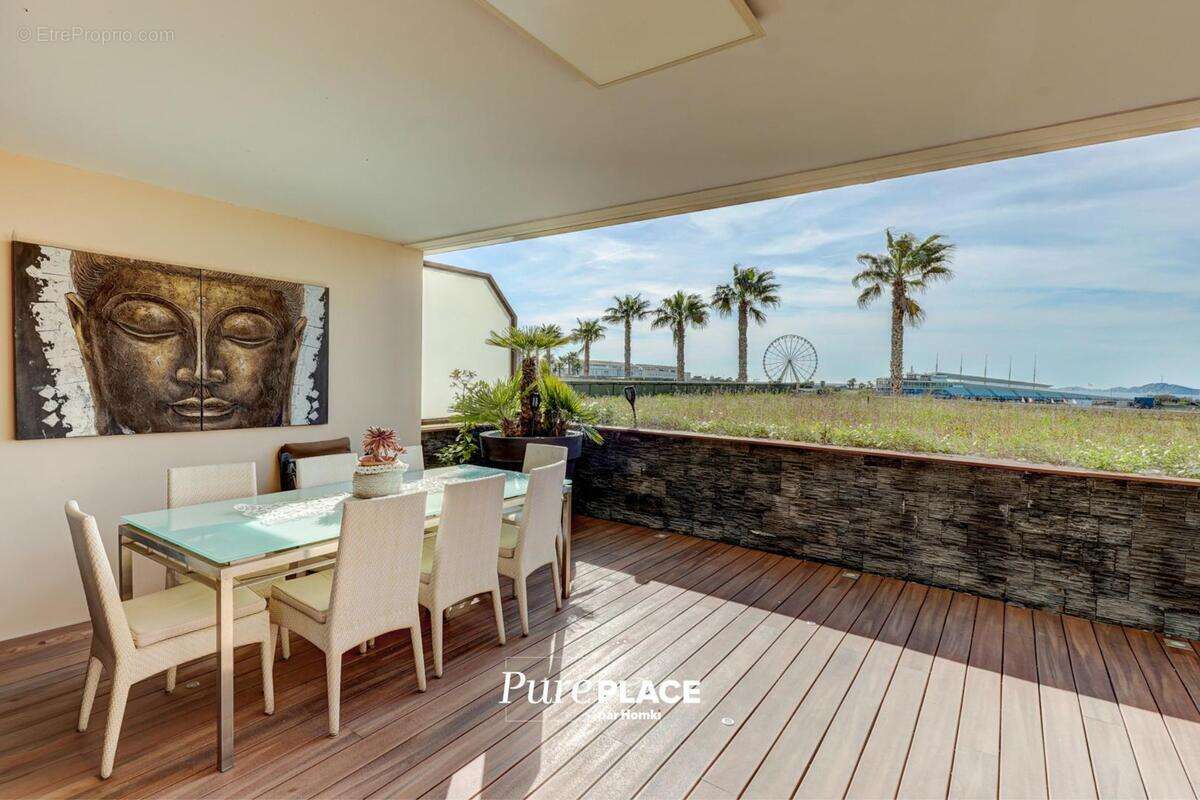 Appartement à MARSEILLE-8E