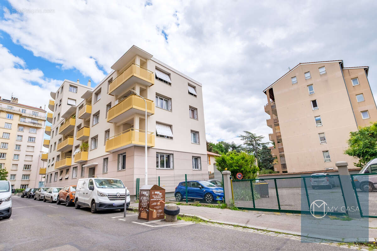 Appartement 74,93M2 Lyon 03 - Balcon - photo 12