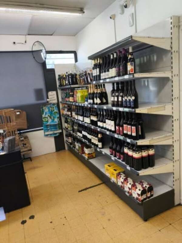 ALES (30) À vendre – Fonds de commerce Épicerie dans un local de 167m² - photo 3