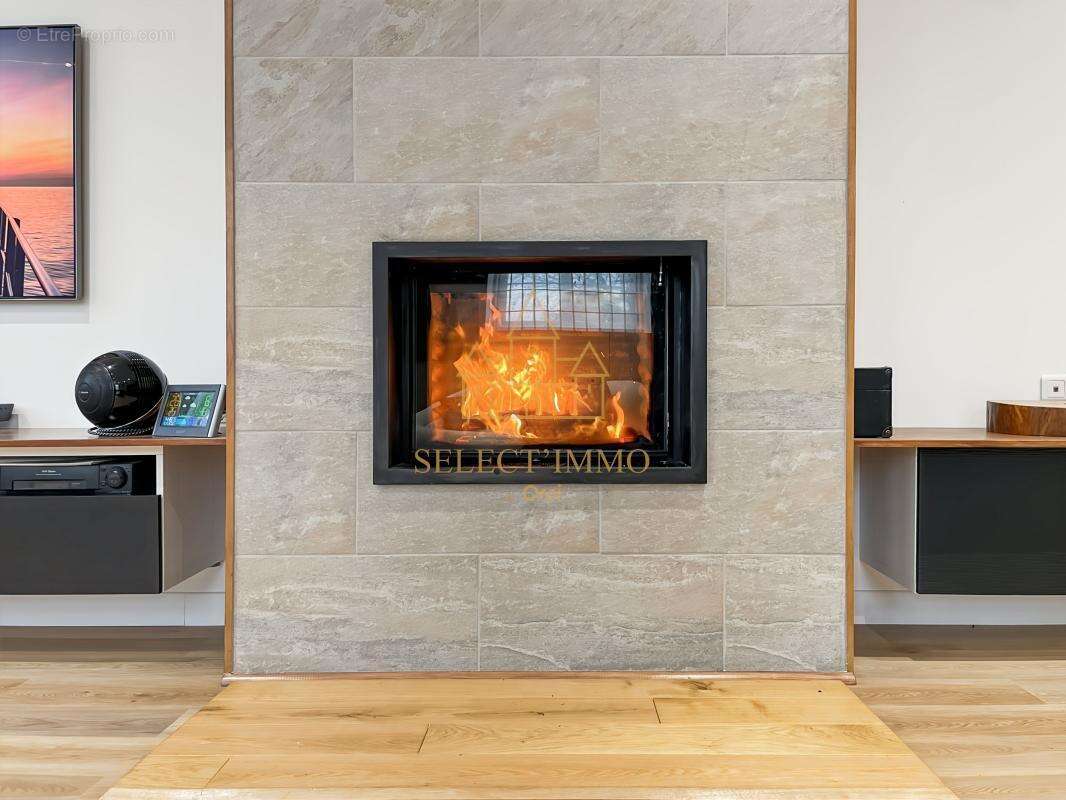 Authentique maison de 237m² rénovée avec goût - photo 3