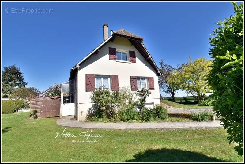 Maison à SYLVAINS-LES-MOULINS