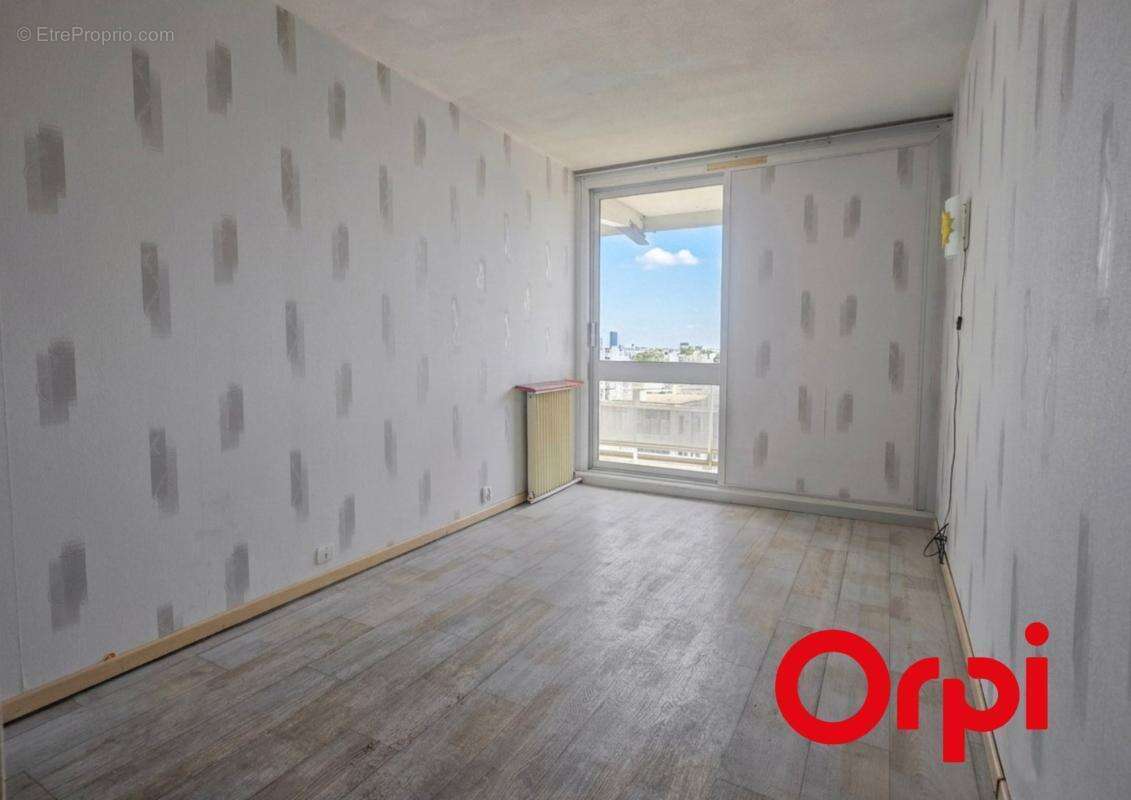 Appartement à LYON-8E