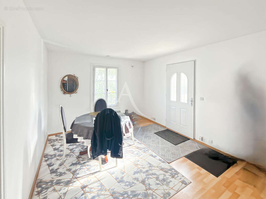 Appartement à VAUX-SUR-SEINE