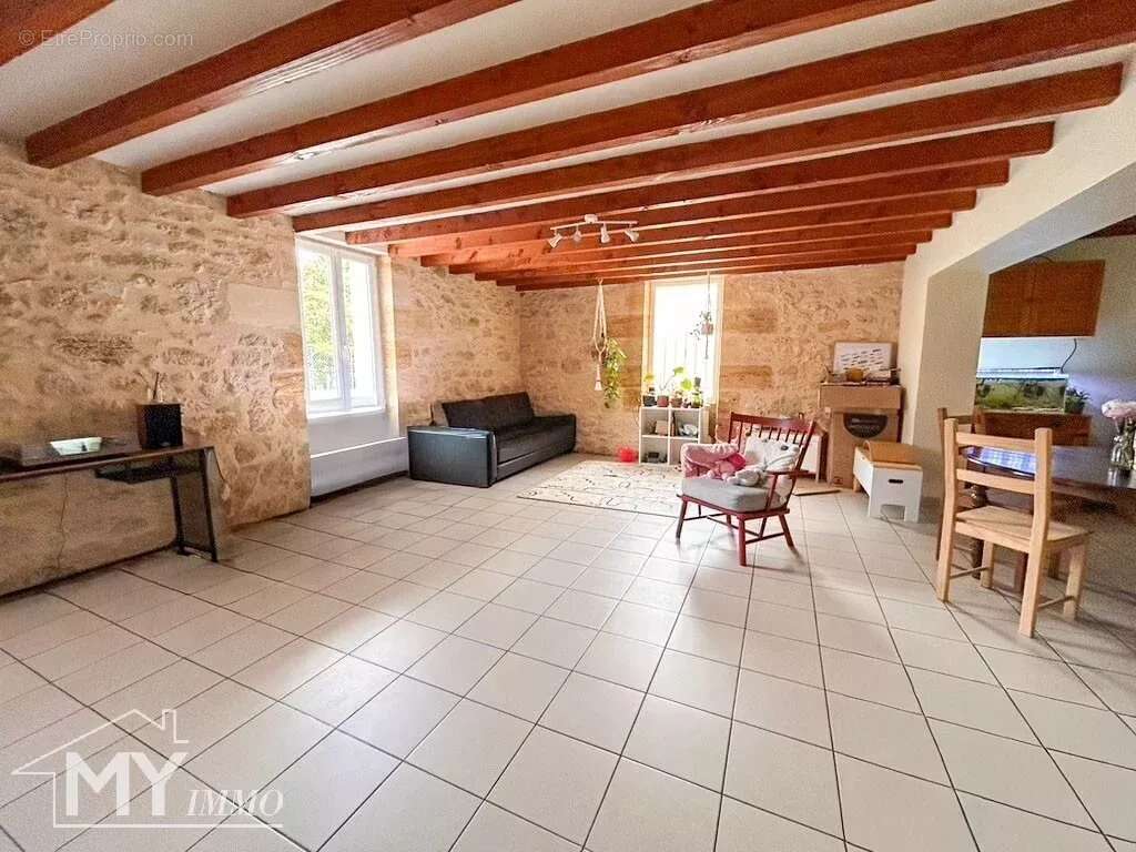 Villefranche de lonchat : maison de ville louée - photo 5