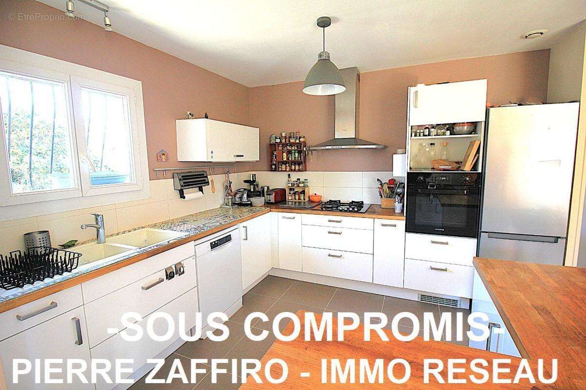 Maison 105 m² à Llupia  - photo 4