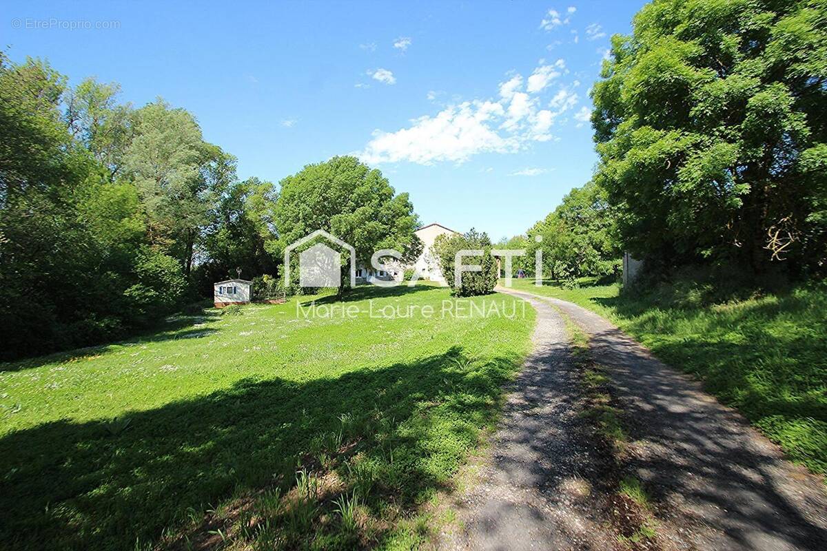 Photo 1 - Maison à SAINT-JULIEN-DU-PUY