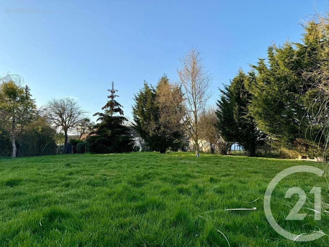 Maison à SAINT-OUEN-MARCHEFROY