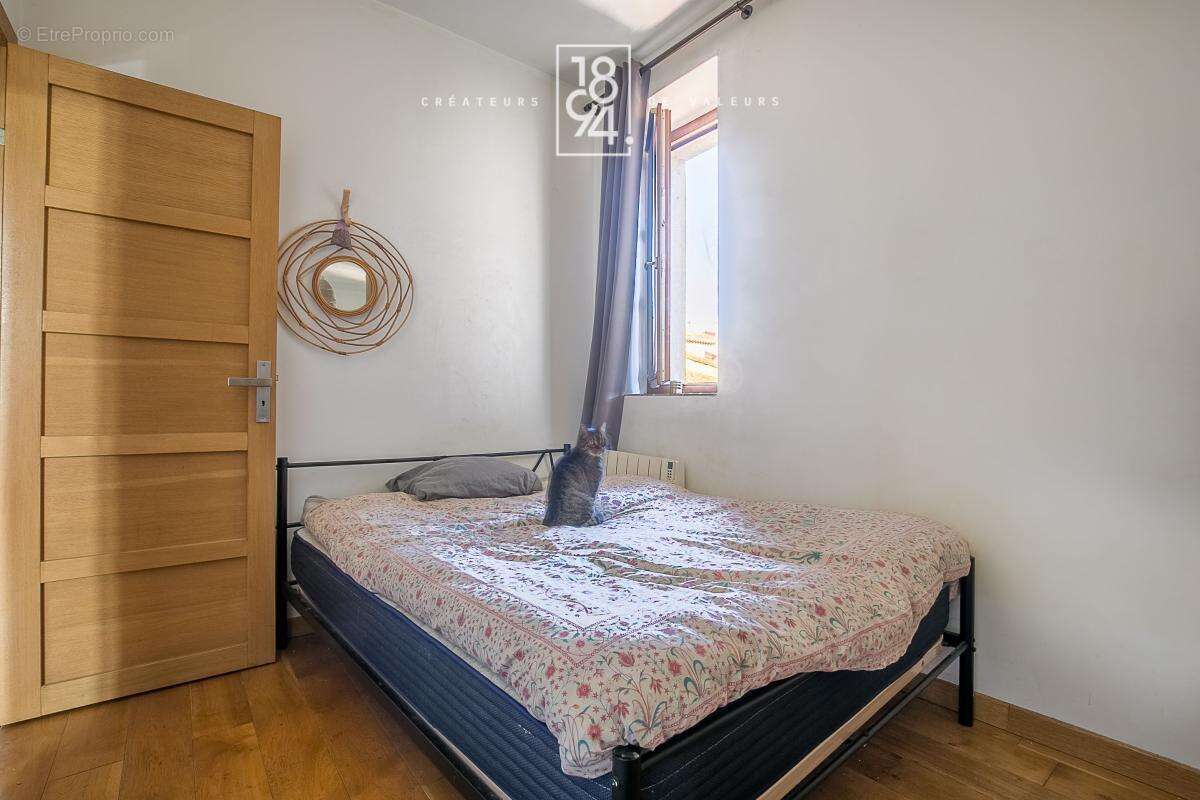 Appartement à MARSEILLE-6E