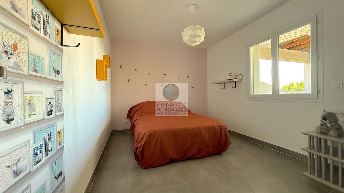 Appartement à GUILHERAND-GRANGES