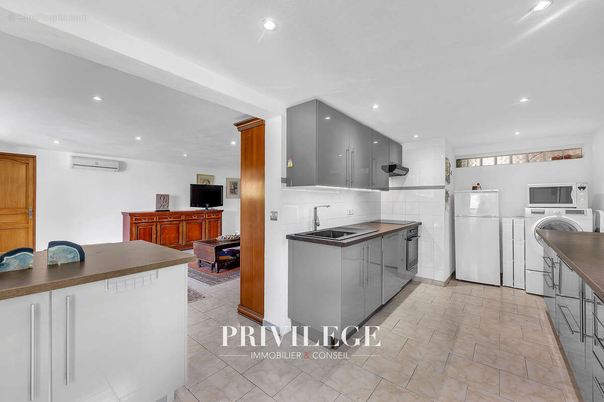 Maison à LES ADRETS-DE-L'ESTEREL