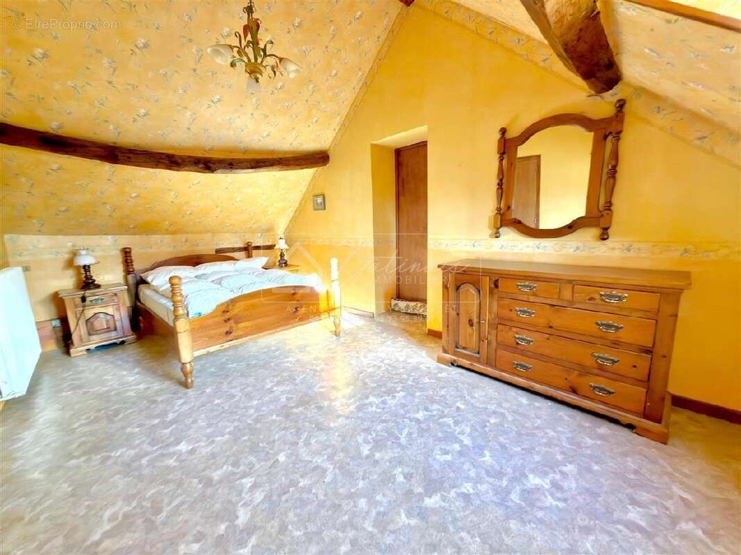 Maison à LA CHAPELLE-LA-REINE
