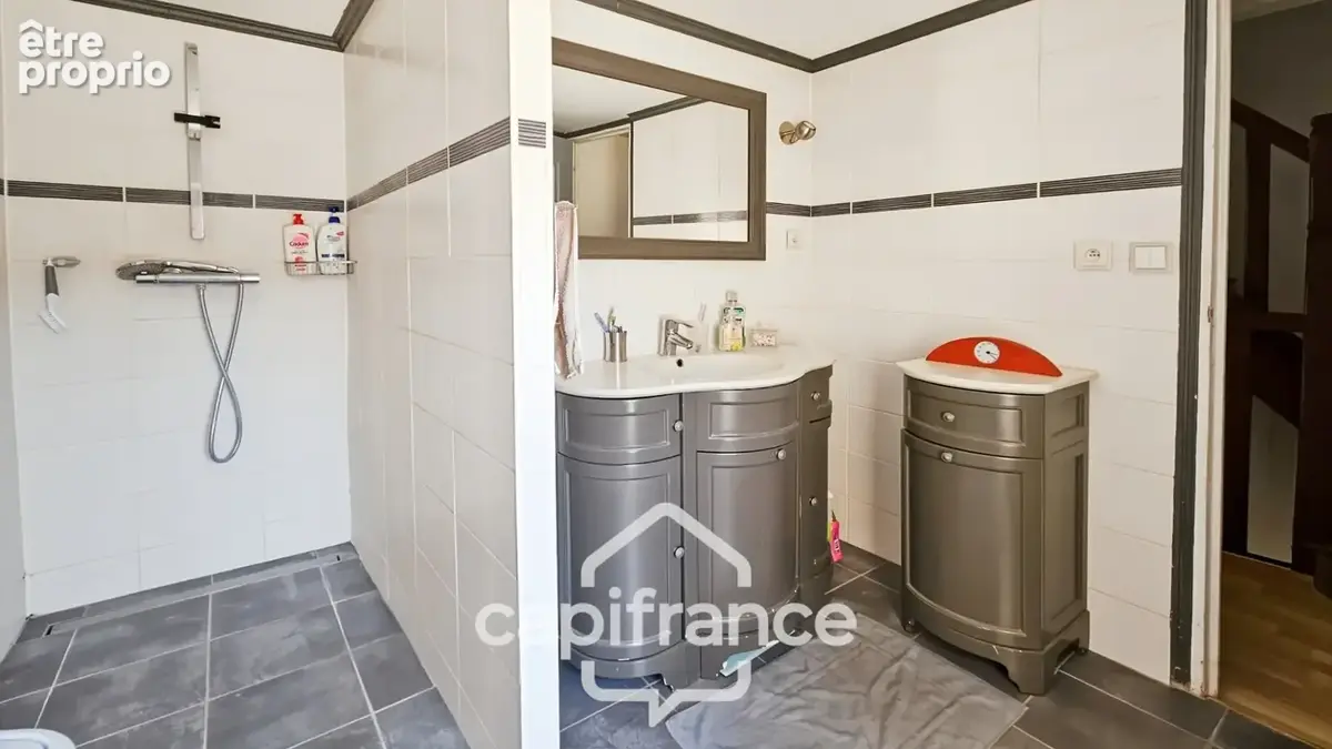 Charmante maison de ville fonctionnelle sur trois niveaux- terrasse au calme- Idéal famille ou investissement- - photo 10