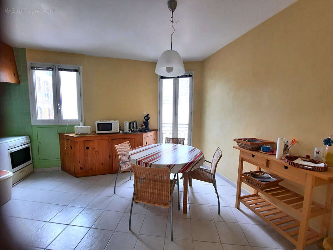 Appartement à PARIS-15E