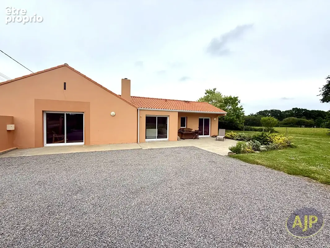 Photo Maison à Sainte-Pazanne au prix de 314 900€