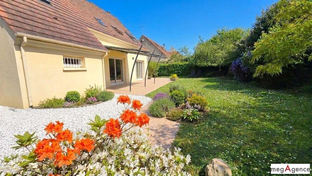 Maison à FREPILLON