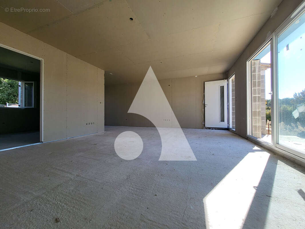 Appartement à MALEMORT-DU-COMTAT