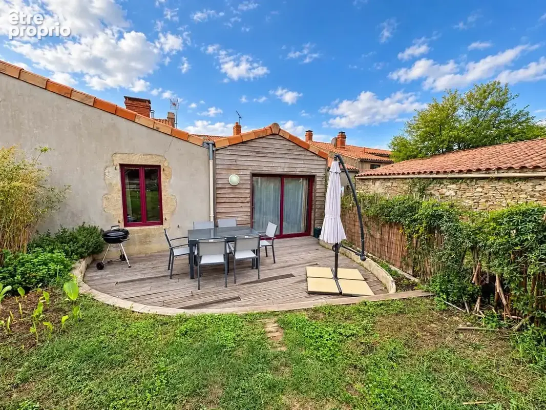 Maison 4 pièces 100 m² à vendre à Montaigu (85600) - photo 1