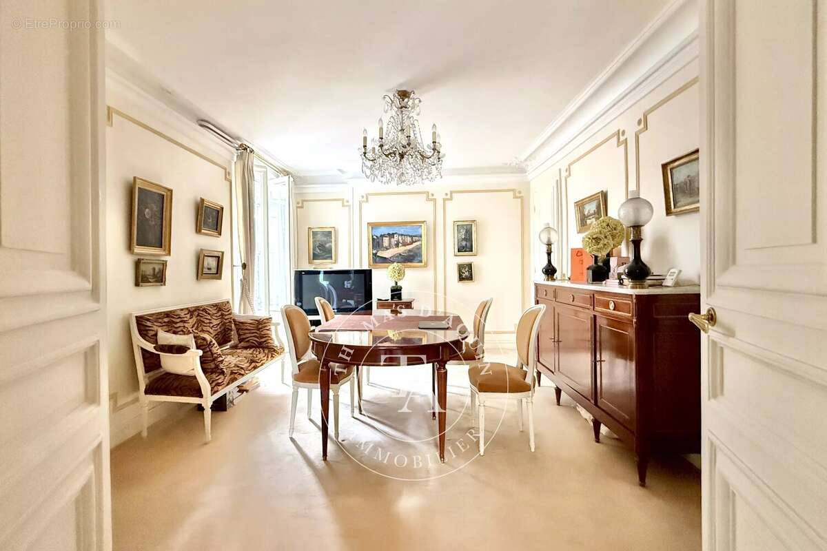 Appartement à PARIS-10E