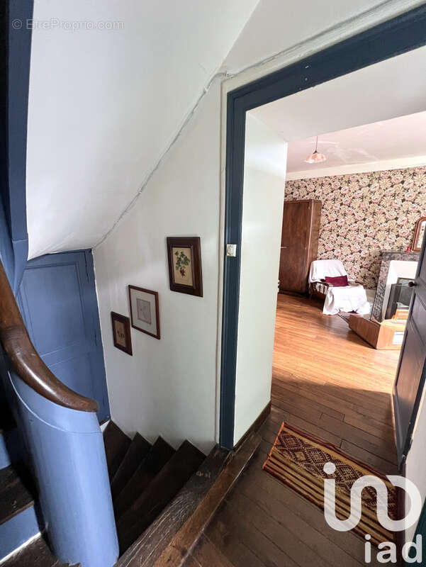 Maison 100 m² à Voutre  - photo 6