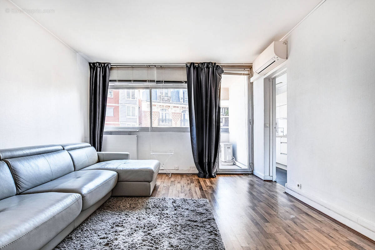 Appartement à PARIS-18E