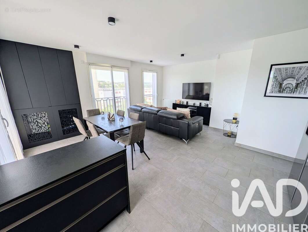 Photo 2 - Appartement à EZANVILLE