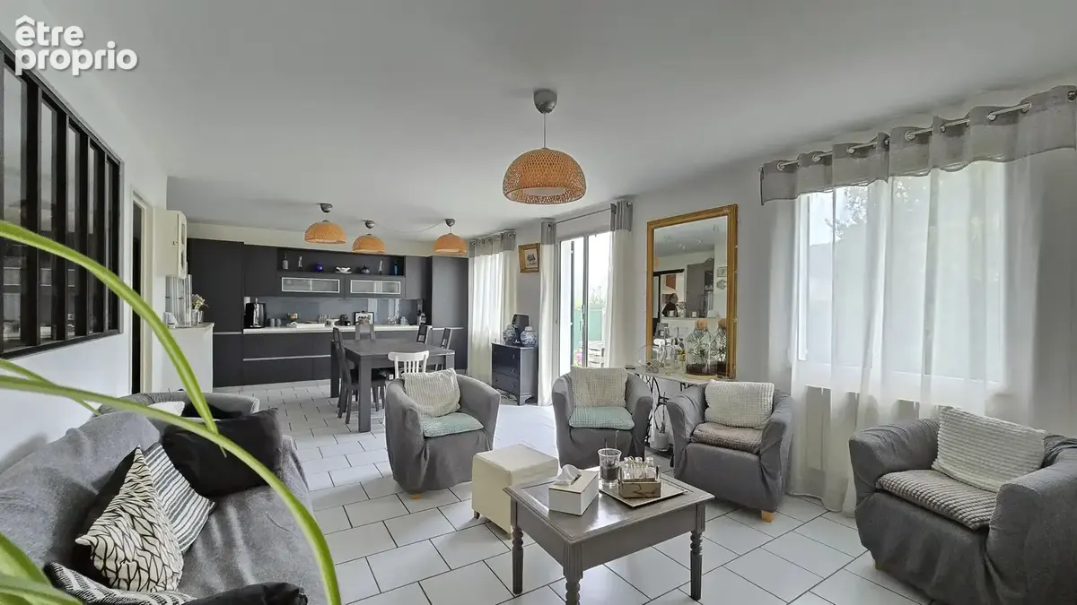 Maison de plain pied 7 pieces - 5 chambres  - terrain de 730m2 - photo 4