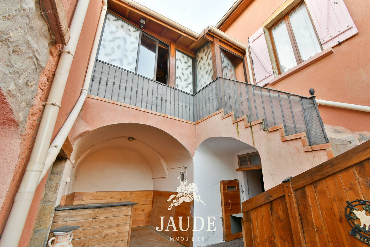 Maison à LA SAUVETAT
