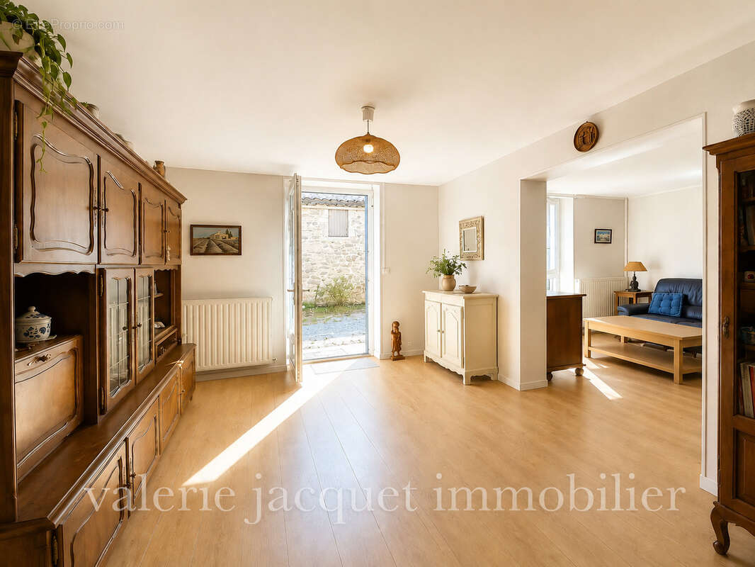 Maison en pierre avec ponton privé sur la Dordogne - photo 2