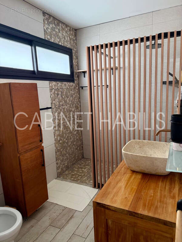 A vendre - maison t4/5 - 120 m2 environ - tampon - 367 500 € - photo 6