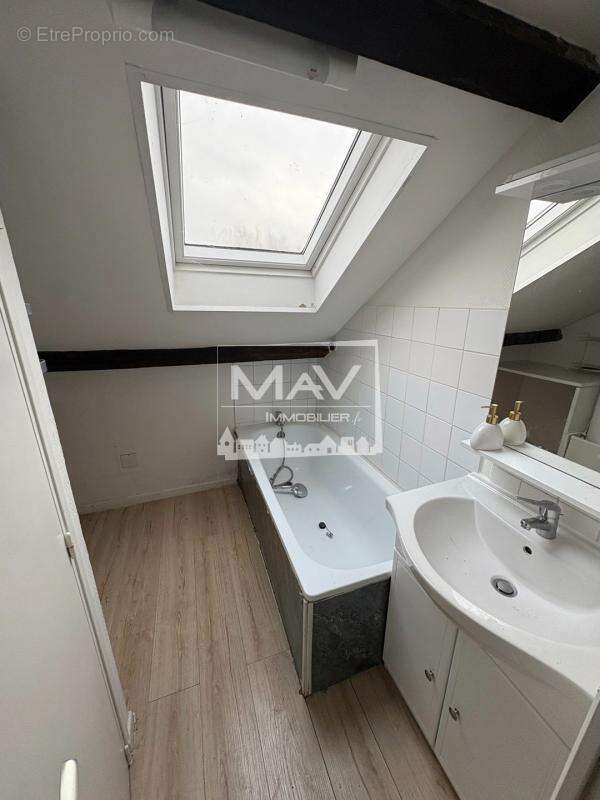 Appartement 3 pièces 35 m² à vendre à Lille (59160) - photo 6