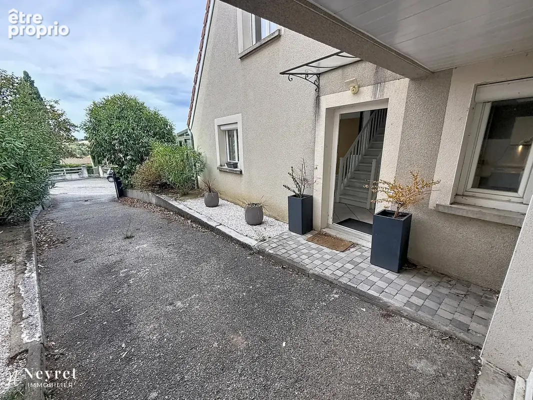 Maison familiale 110 m2 avec piscine, suite parentale et panneaux solaires   Saint-Joseph - photo 12