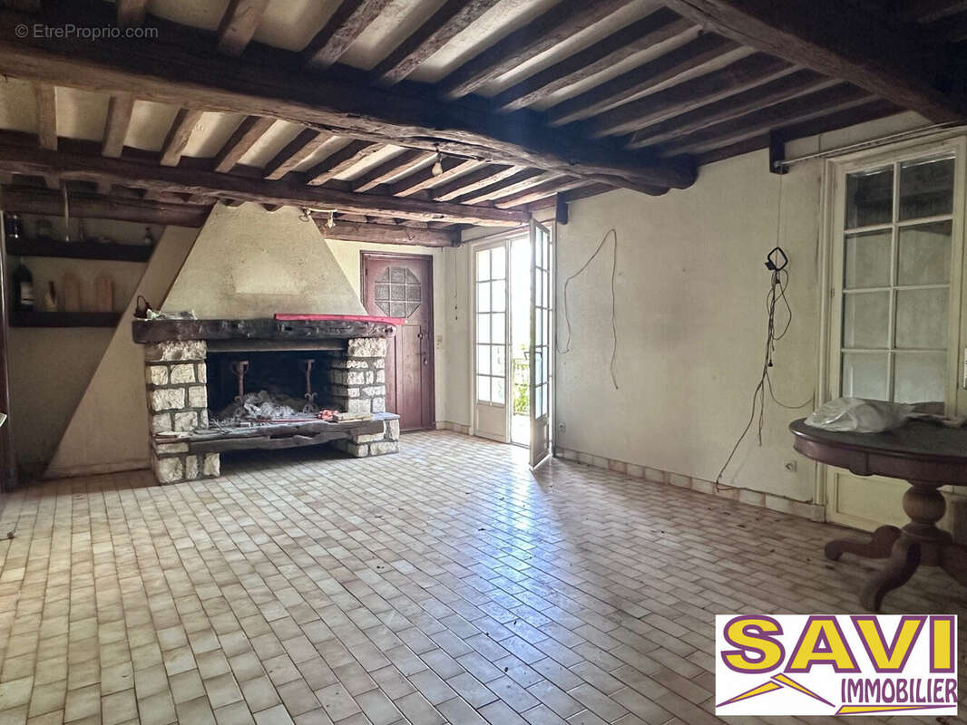 Séjour - Maison à FONTENAY-SUR-LOING
