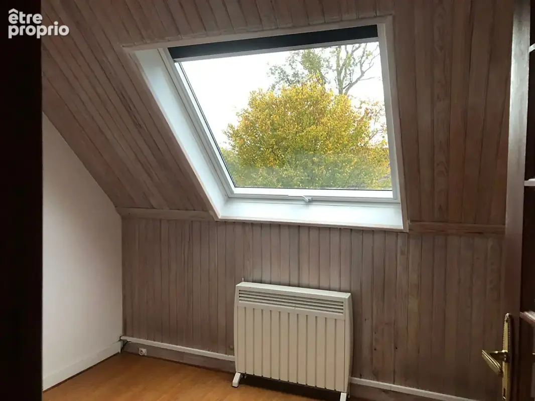 Haut buc maison individuelle sur  sous sol et jardin clos - photo 15