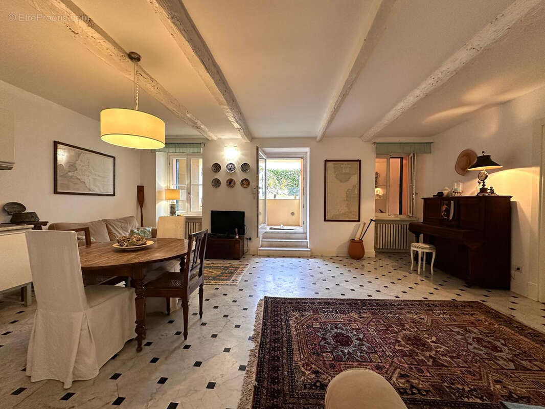 Appartement à MENTON