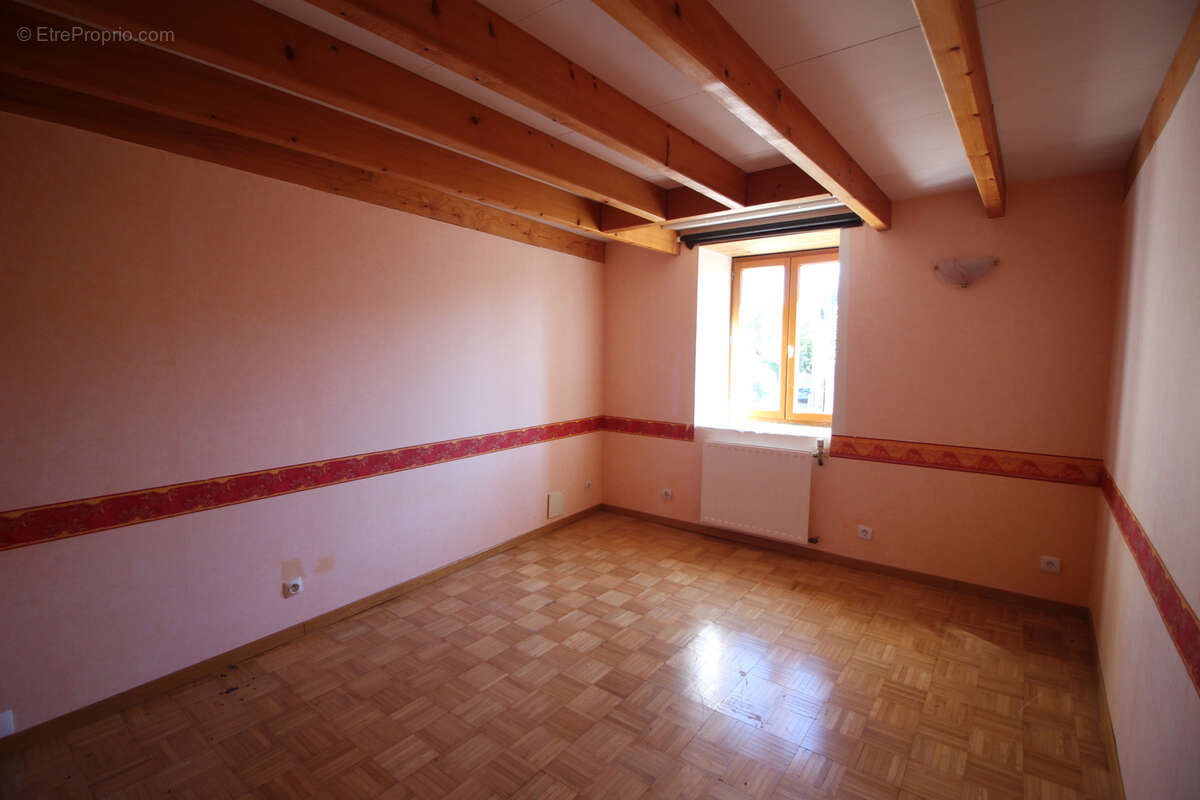 Maison à VILLARS-FONTAINE