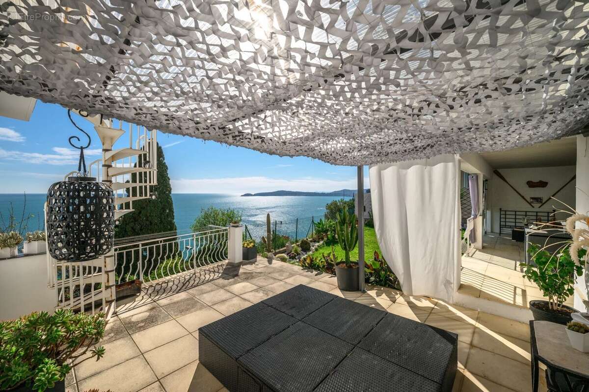 Appartement à CAP-D'AIL