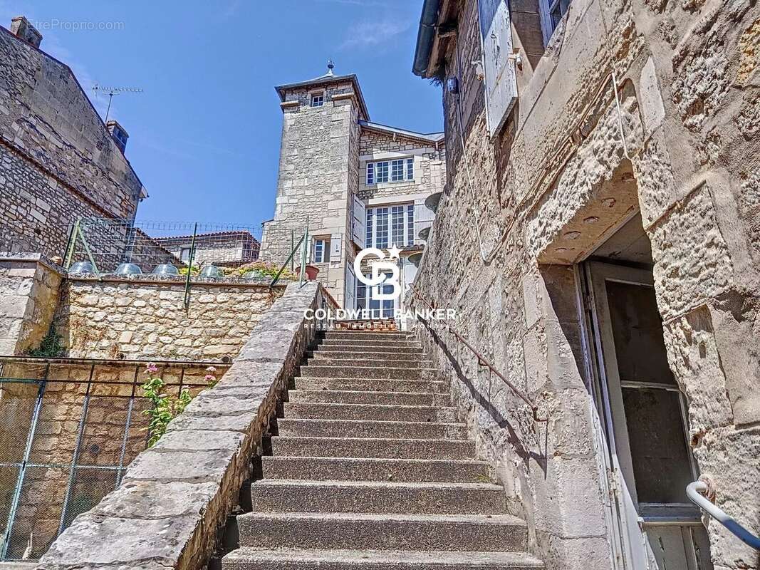 L’élégance du XVIIIe siècle alliée au confort d'aujourd'hui - Pons - photo 24