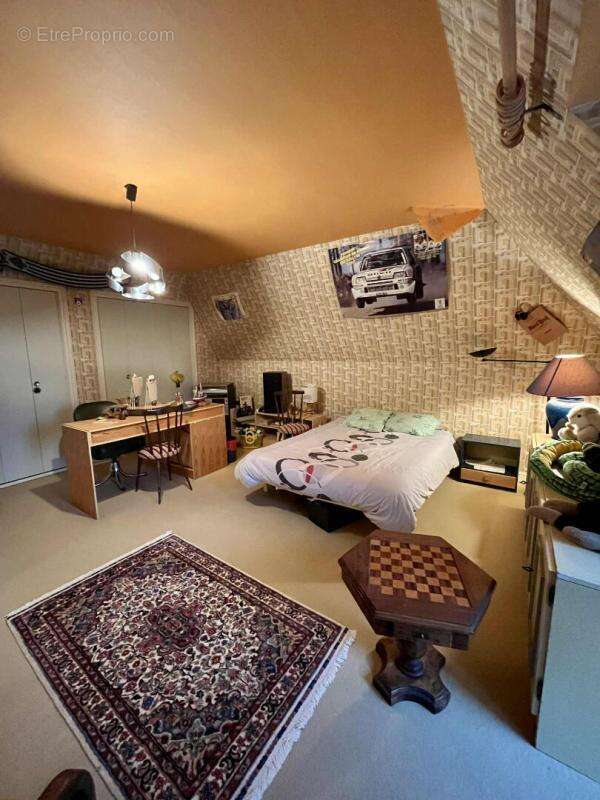 Maison à NOTRE-DAME-DE-SANILHAC