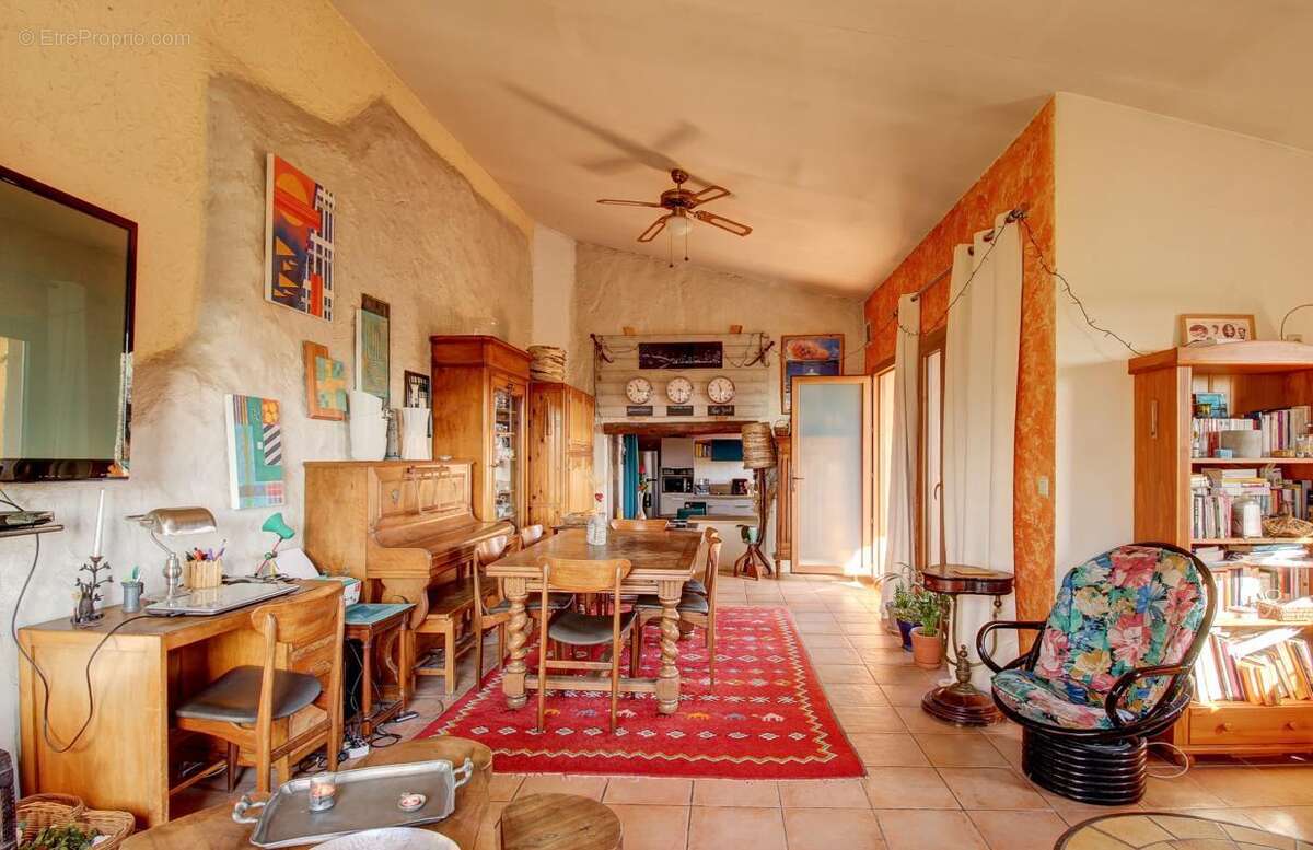 Colomars: Maison 5 Pièces avec Studio indépendant, garage - photo 7
