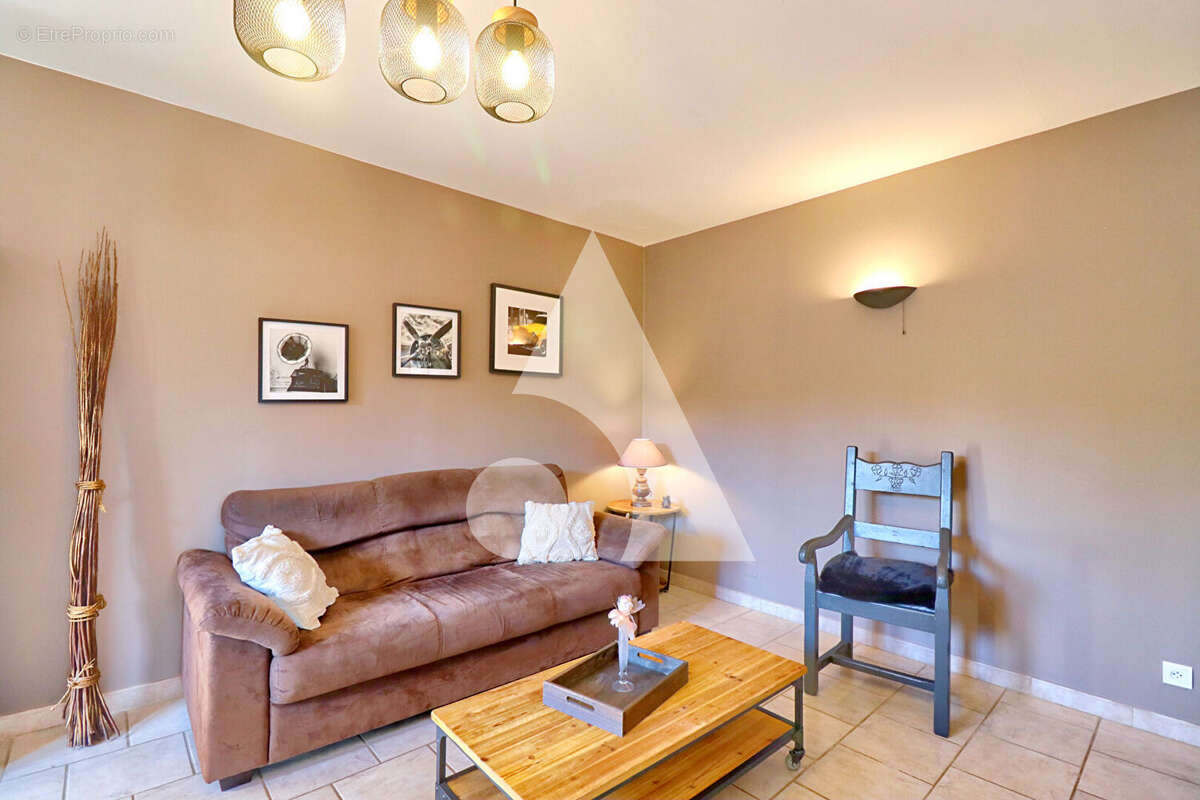 Maison à SAINT-JULIEN