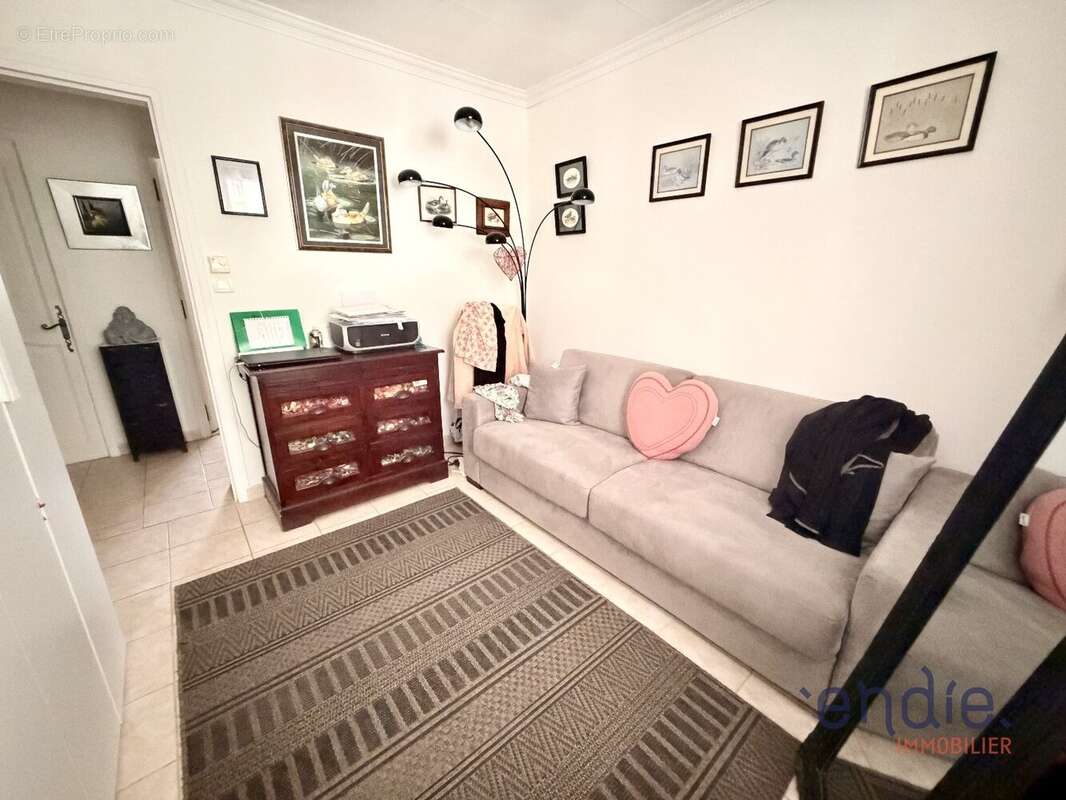 COTIGNAC Villa T4 +  Appartement T3 + Dépendance - Piscine - Garage - photo 12
