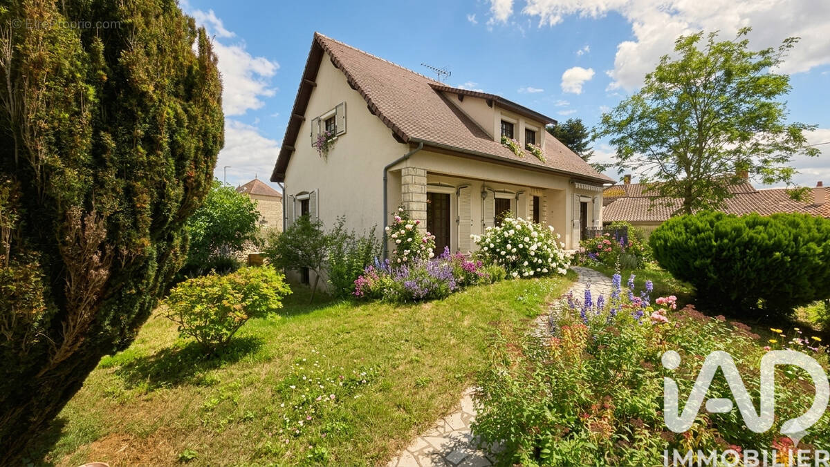 Photo 1 - Maison à MARIGNY-BRIZAY