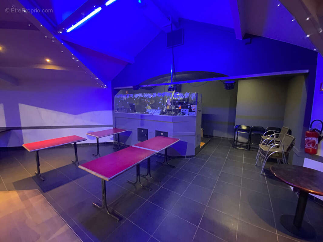 Commerce à MONTCHANIN