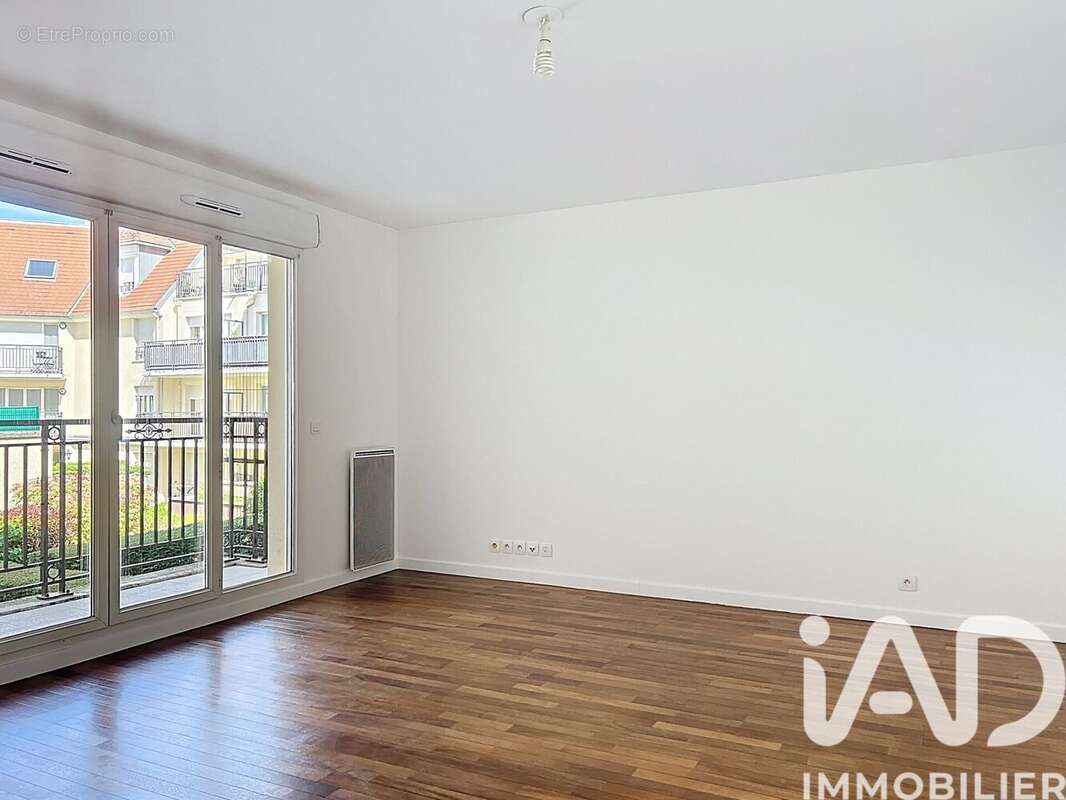 Photo 4 - Appartement à SAINT-CYR-L'ECOLE