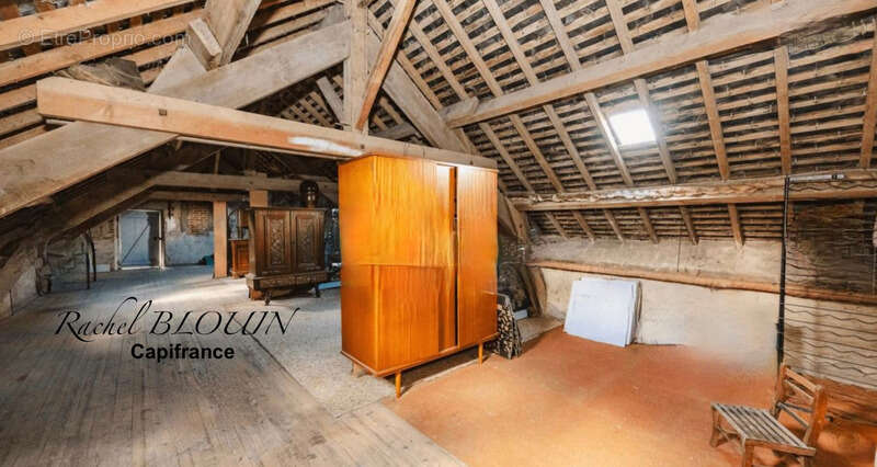 Maison à NOYAL-CHATILLON-SUR-SEICHE