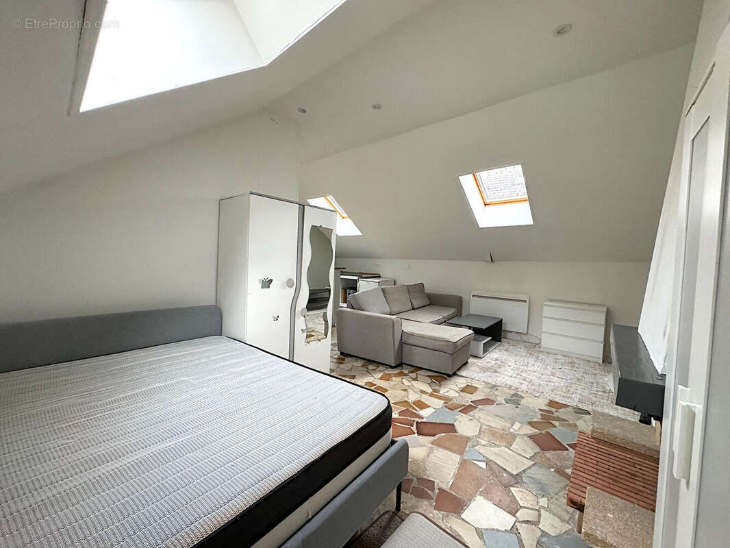 Appartement à LA CHAPELLE-EN-SERVAL