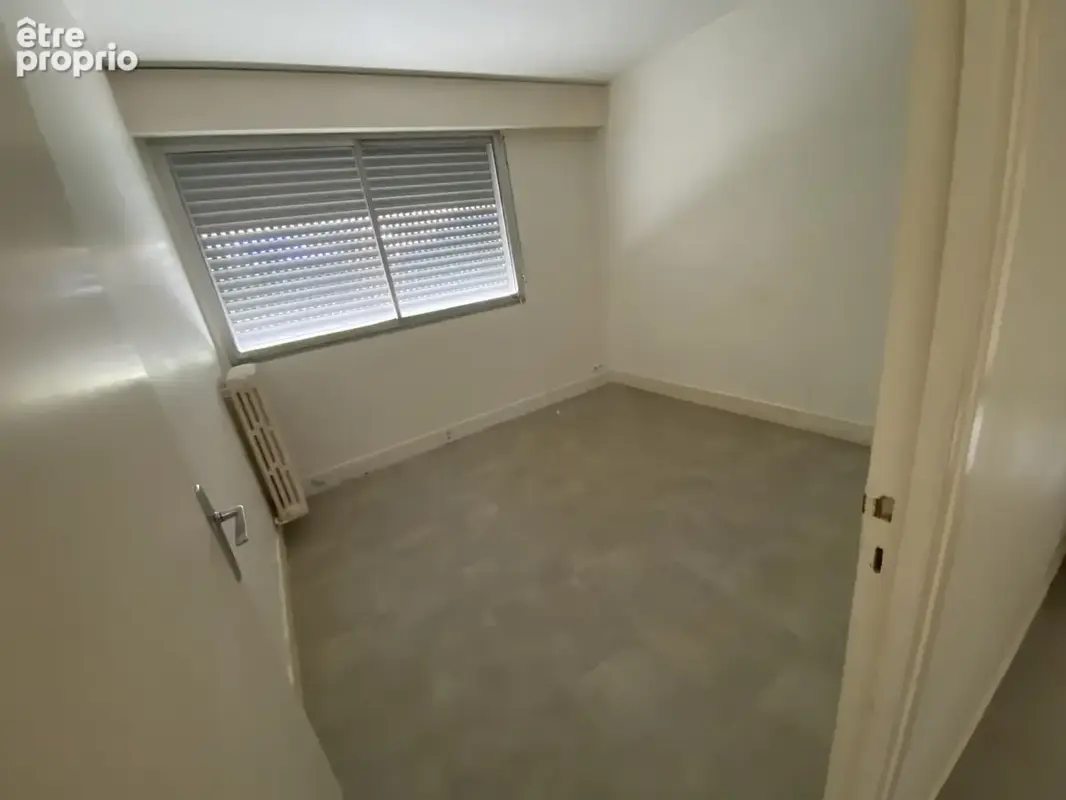 Bel appartement, 2 chambres, séjour, cuisine, salle de bain, wc, 2 parking et cave. - photo 5